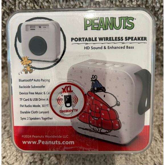Peanuts Snoopy Puffer Portable Wireless Speaker - BRAND NEW - Picture 6 of 6